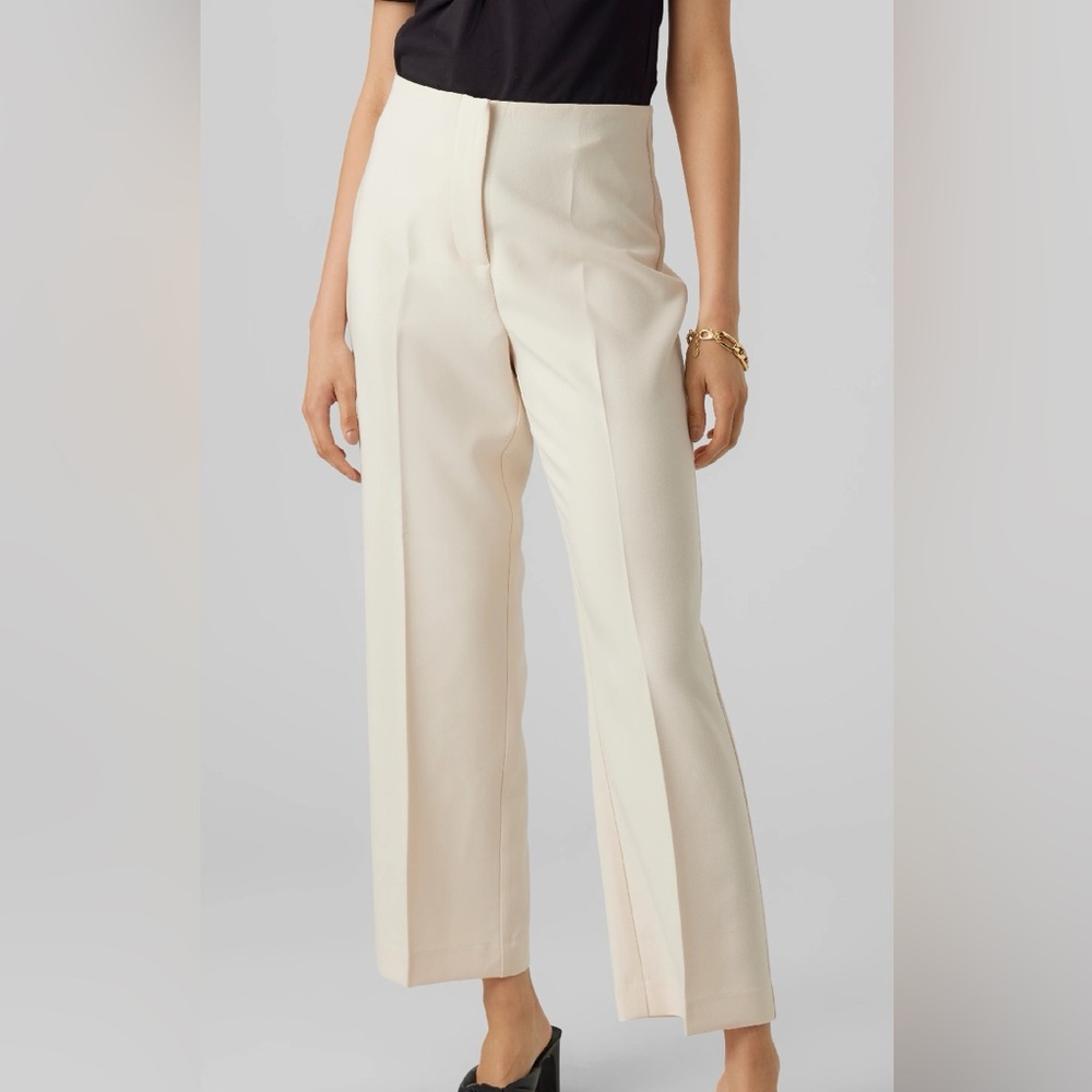 NWT VERO MODA High Rise Straight Leg Pant‎